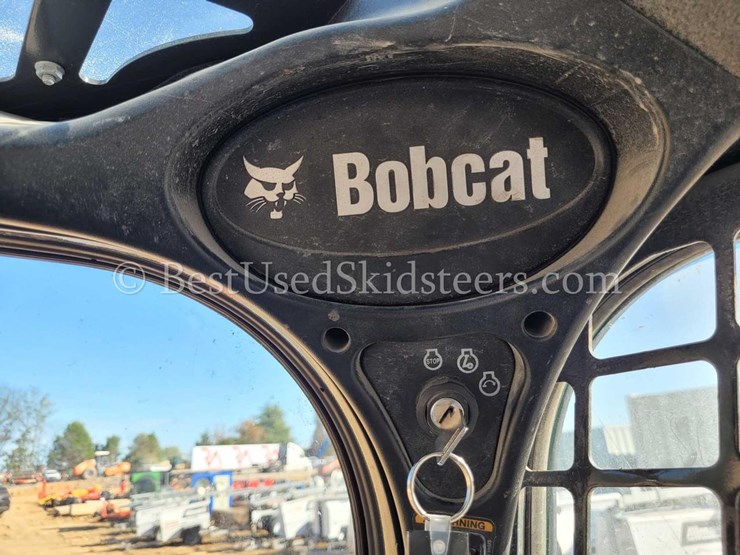 2021-bobcat-t740-image-9