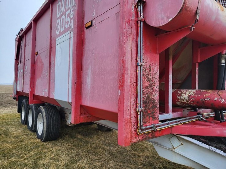 silage-wagon-image-37