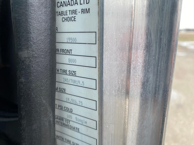 2016-peterbilt-325-image-78