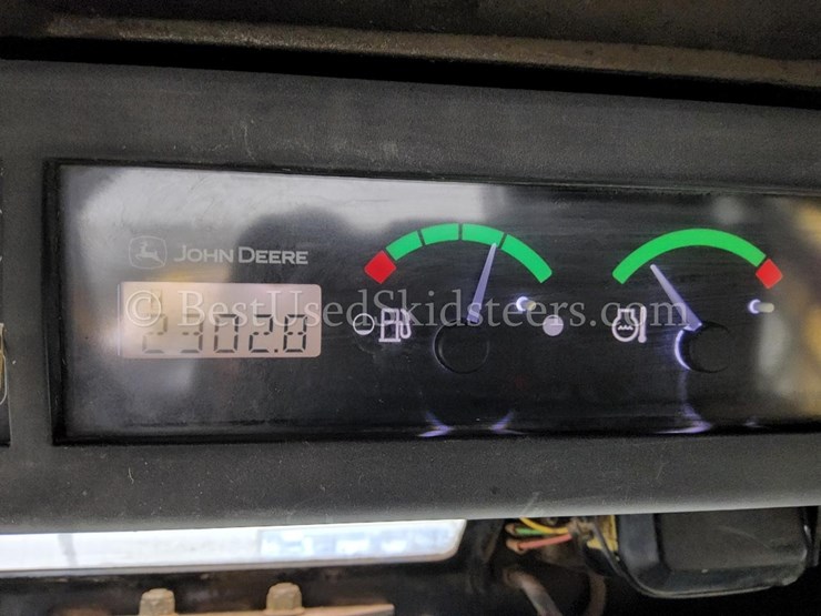 deere-ct332-image-29