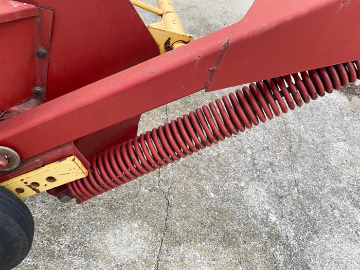 new-holland-144-image-24