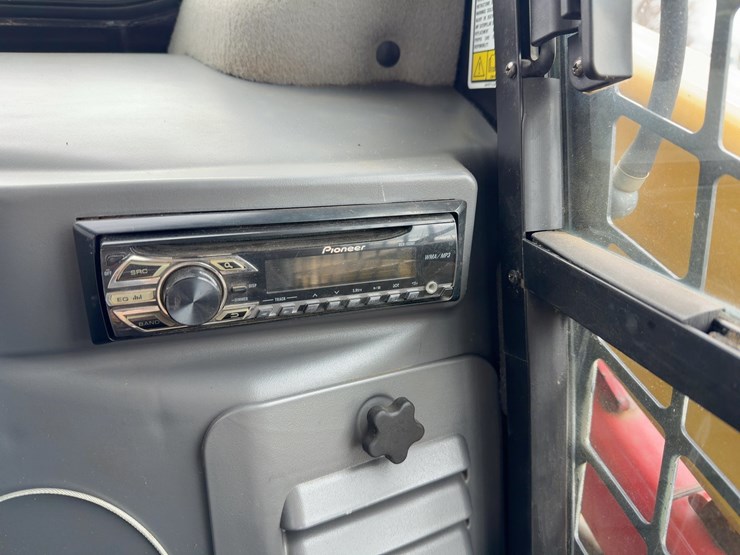 2016-caterpillar-279d-image-19