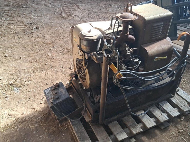 #136-•-hobart-welder-image-4