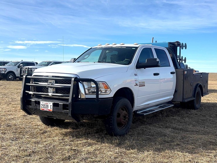 2018-dodge-3500-image-1