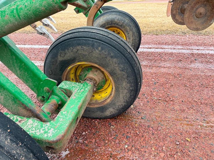 john-deere-2700-image-26