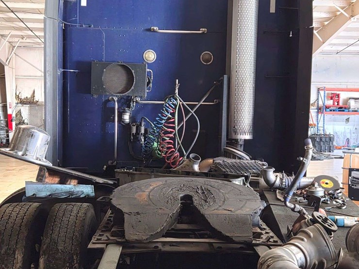 2019-peterbilt-glider-1npbggggx0d654893-mileage:-image-3