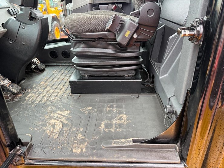 2018-caterpillar-950gc-image-41