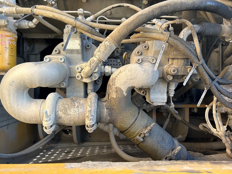 2019-deere-350g-lc-image-46