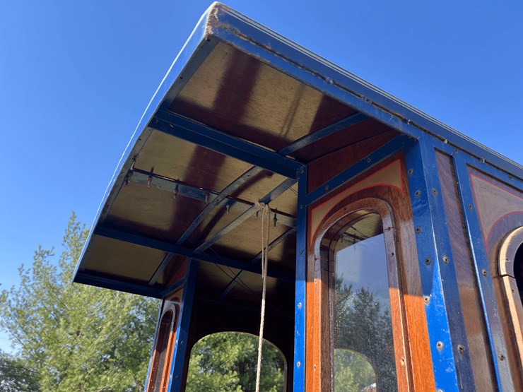 frick-steam-locomotive-with-track-image-109