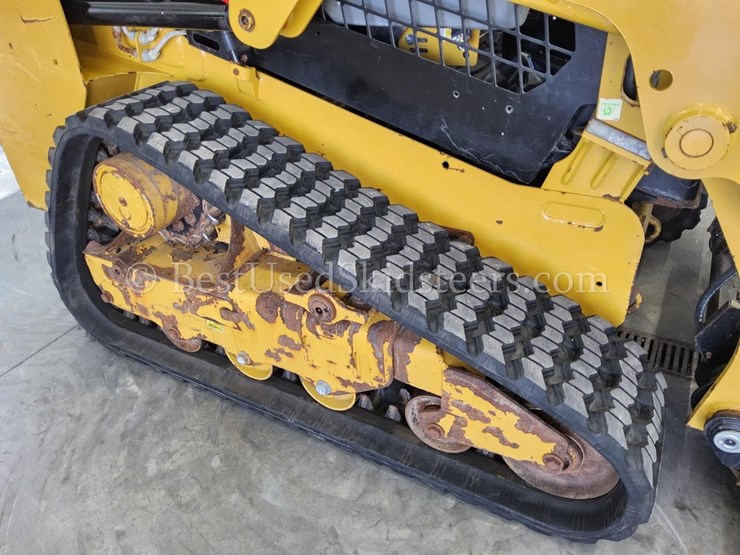 2018-caterpillar-249d-image-23