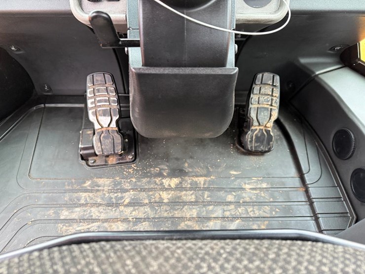 2018-caterpillar-950gc-image-51