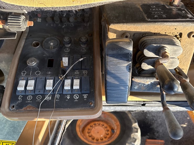 caterpillar-it28f-image-55