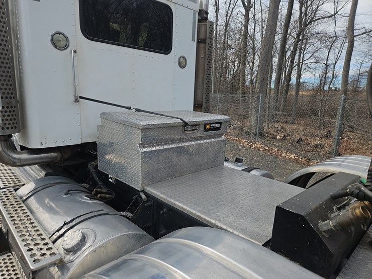 2007-kenworth-t800-image-29