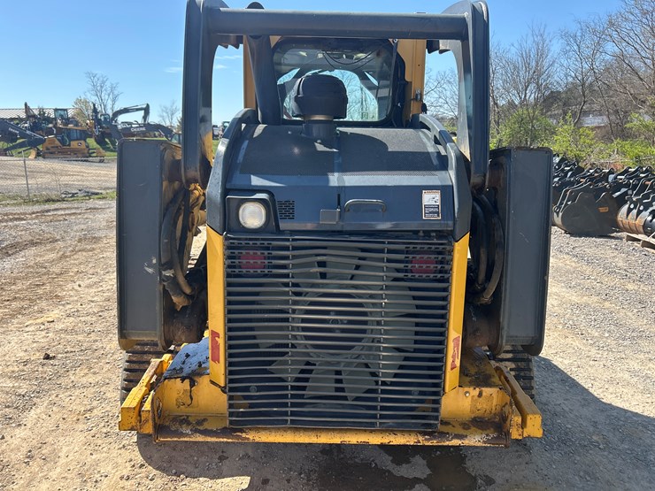 2015-deere-333e-image-4