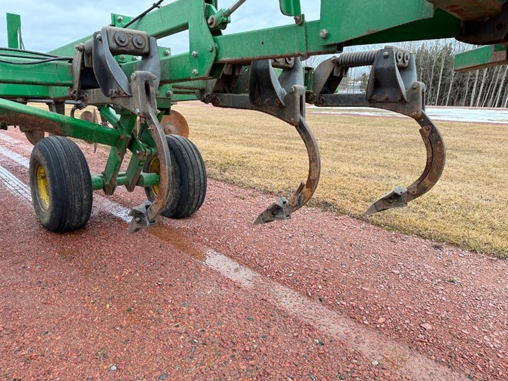 john-deere-2700-image-35