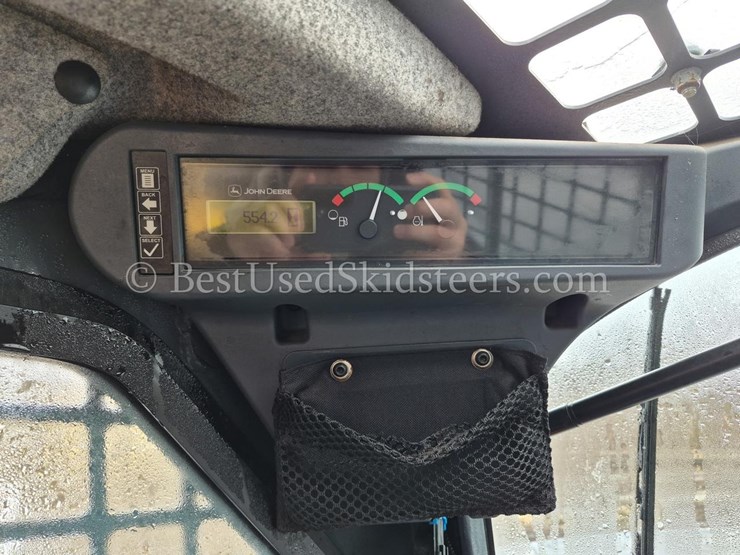 2024-deere-317g-image-14