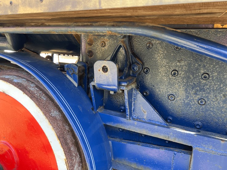 frick-steam-locomotive-with-track-image-169