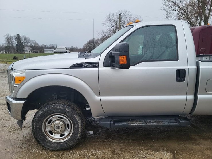 2015-ford-f250-xl-image-14