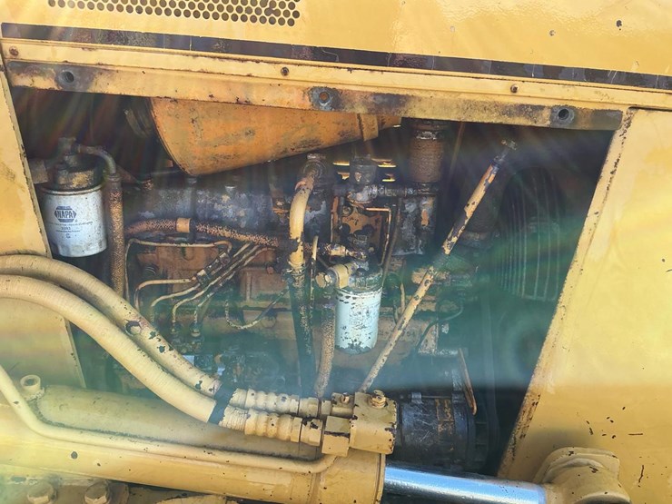 #350-•-1978-komatsu-d31-16-dozer-image-8