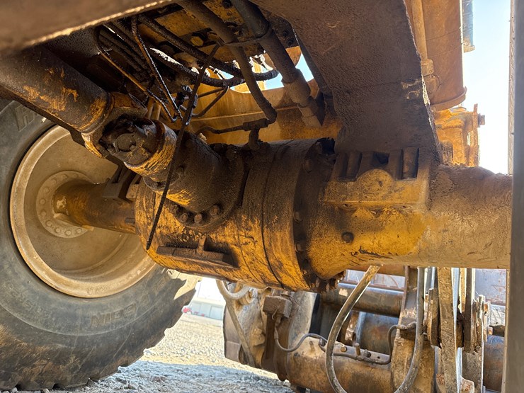 caterpillar-it28f-image-28