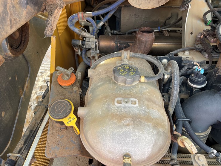 2019-deere-333g-image-33