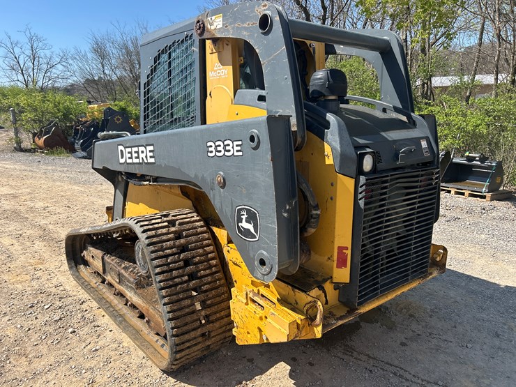 2015-deere-333e-image-3
