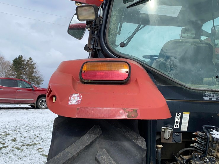 case-ih-125-image-31
