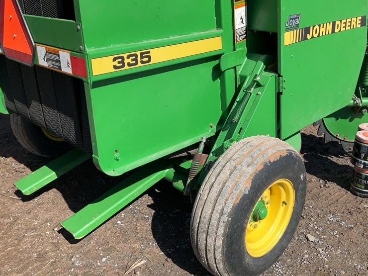 john-deere-335-image-21