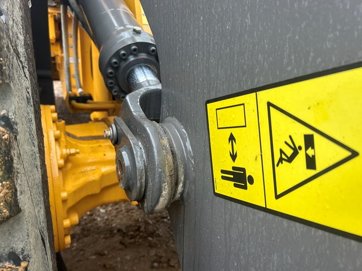 2019-volvo-l90h-image-21