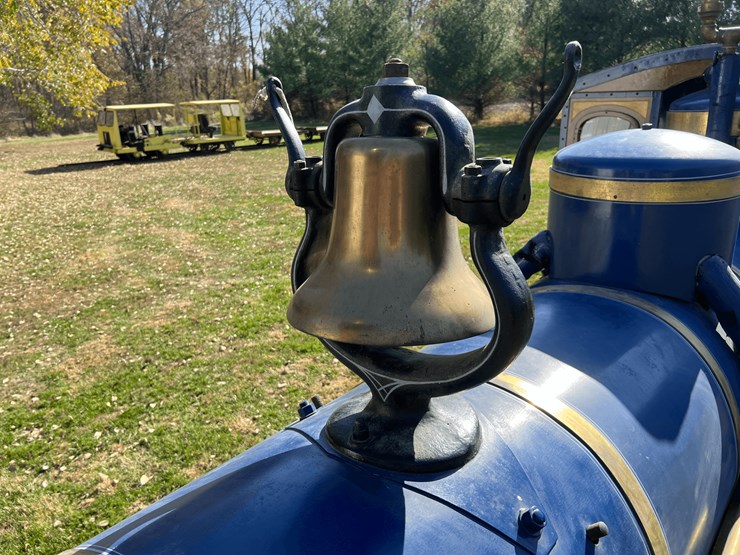 frick-steam-locomotive-with-track-image-75