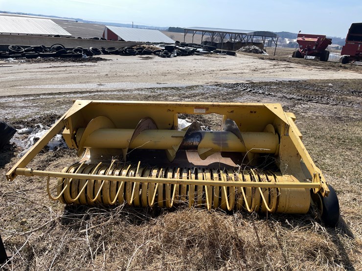 new-holland-790-image-21