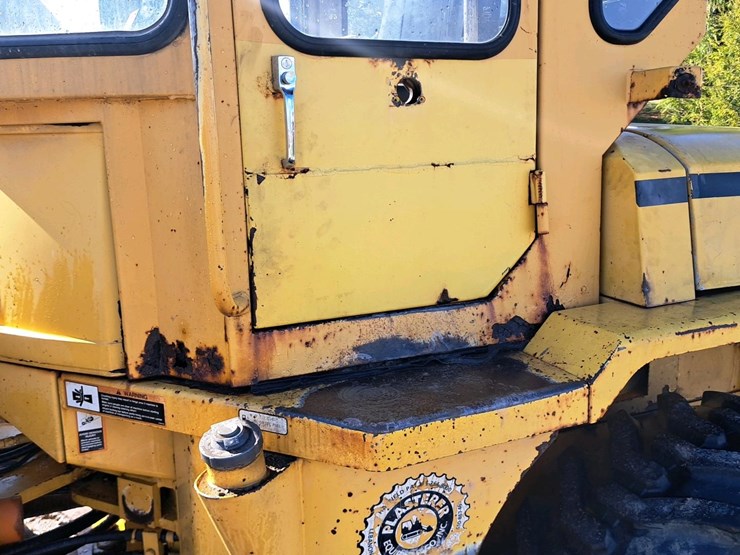 2001-deere-244h-image-27