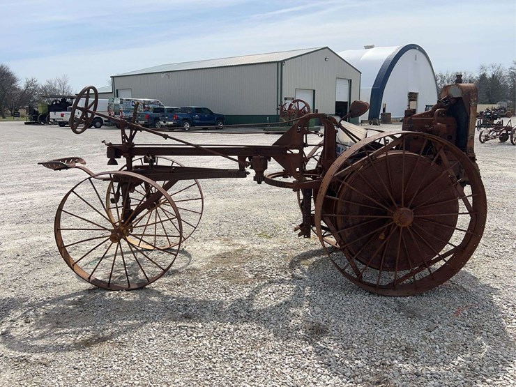 moline-universal-image-6