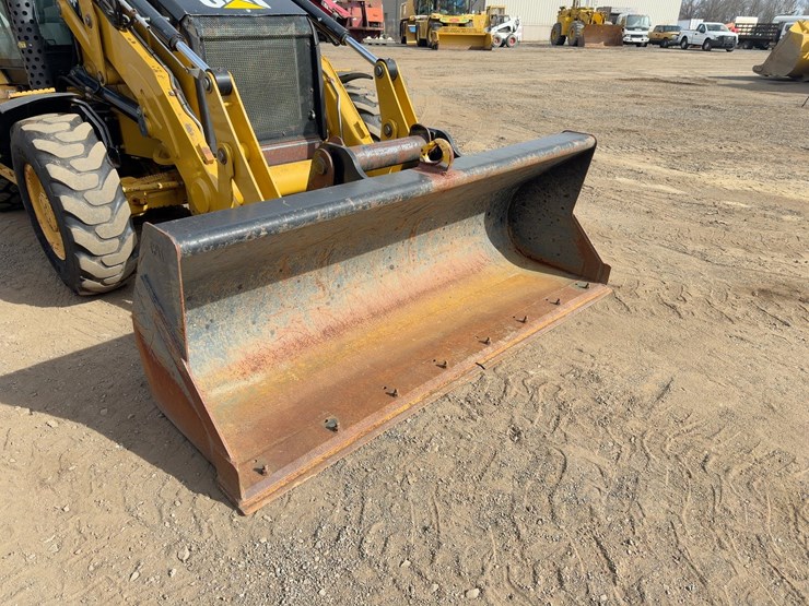 2012-caterpillar-420f-it-image-8