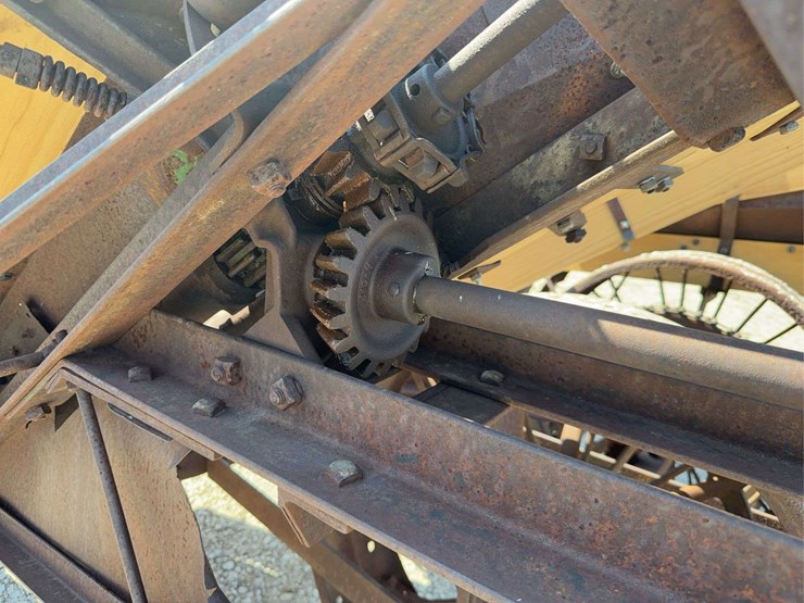 1926-john-deere-corn-picker-image-15