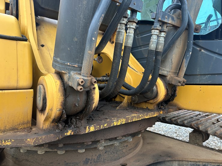 2013-john-deere-9-image-39