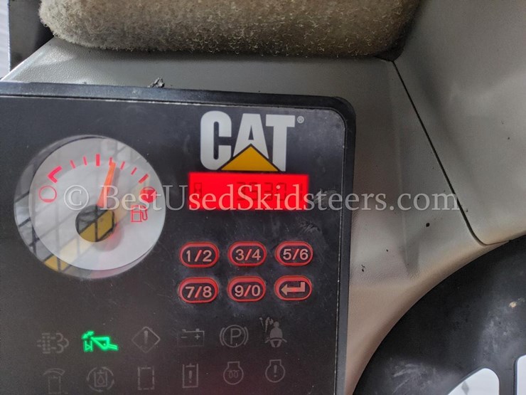 2014-caterpillar-259d-image-27