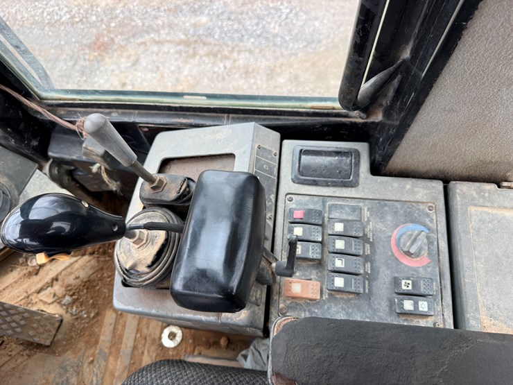 2005-caterpillar-930g-image-68