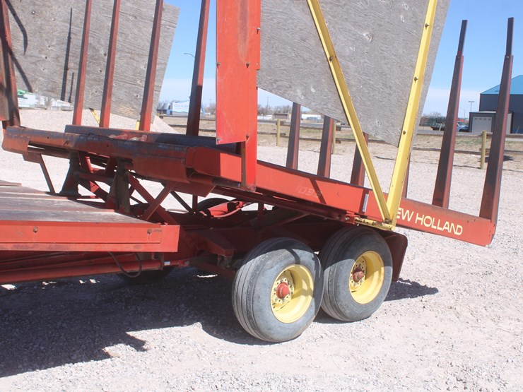 new-holland-1033-image-16