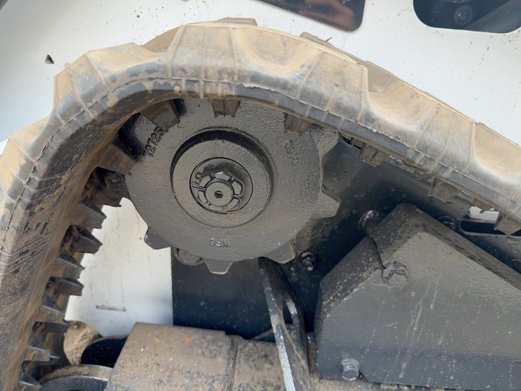 2024-bobcat-mt100-image-11