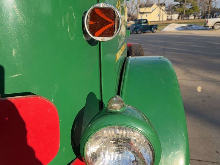 autocar-u70-truck-tractor-image-24