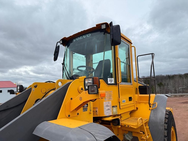 volvo-l120e-image-16