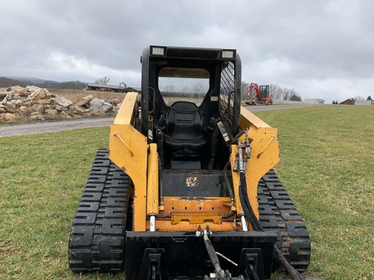 2003-deere-ct332-image-8