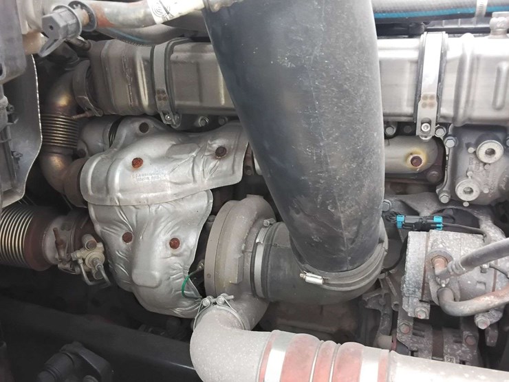 2020-freightliner-cascadia-126-image-62