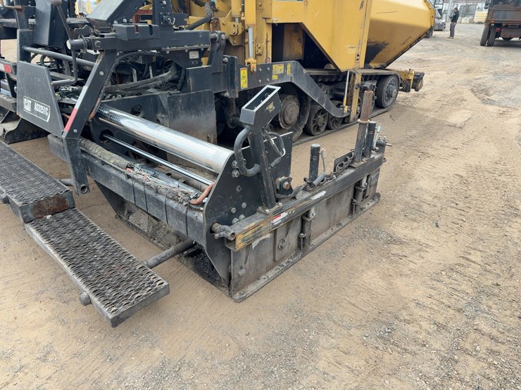 2010-caterpillar-ap-555e-image-23