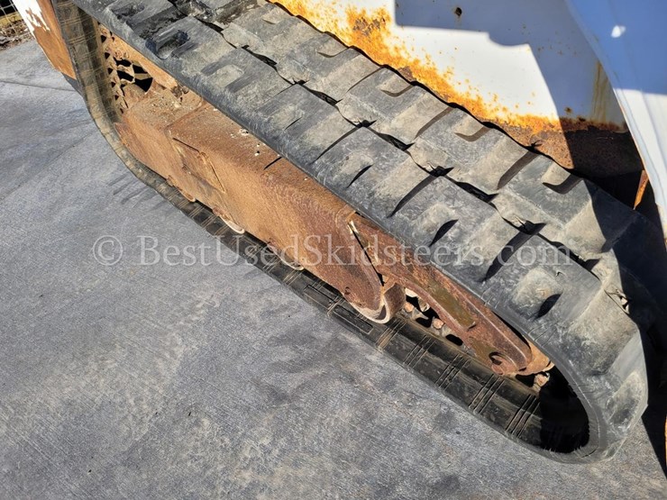 2013-bobcat-t110-image-8