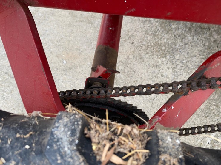 new-holland-144-image-29