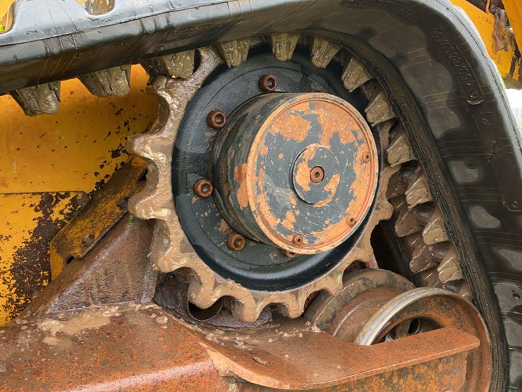 2003-deere-ct332-image-23