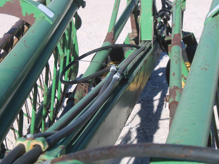 john-deere-700-image-30