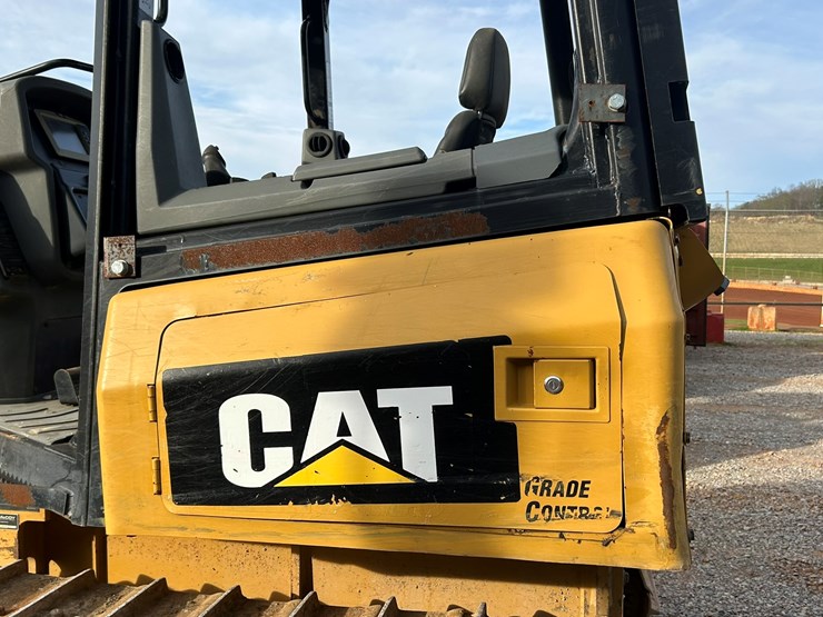 2015-caterpillar-d5k-image-30